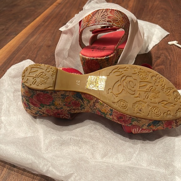 L’ARTISTE never worn in the box - Picture 3 of 7